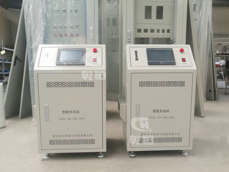 四川叉车自动伸缩充电机